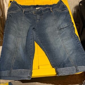 Thyme Maternity Blue Boyfriend Denim Cargo Shorts